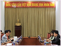 Director of Korean Cultural Center pays a working visit to the National Library of Viet Nam